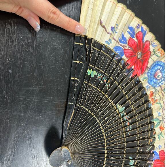 wooden hand painted- vintage fan with fabric end detailing- 17 inches extended - Picture 4 of 7